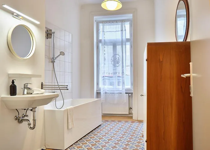 Slow Living I Schoenbrunn Und Park Naehe I Penzing Bahnhof Апартаменты