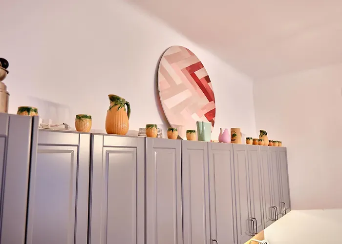 Slow Living I Schoenbrunn Und Park Naehe I Penzing Bahnhof